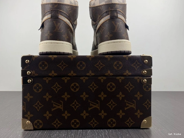 1st Kicks Shoes Jordan OFF-WHITE Air 1 x LV 0710